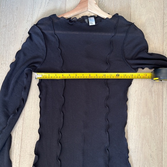 H&M OVERLOCK-DETAIL RIB-KNIT DRESS - Picture 9 of 11